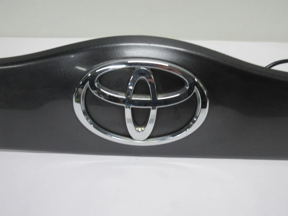 LEIA 04-09 TOYOTA PRIUS PORTA TRASEIRA PORTA TRASEIRA ESCOTILHA ACABAMENTO MOLDAGEM ALÇA CINZA ESCURO - Imagem 3 de 4