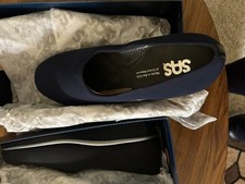 SAS women's new dress shoes size 8 wide one blue; one black.