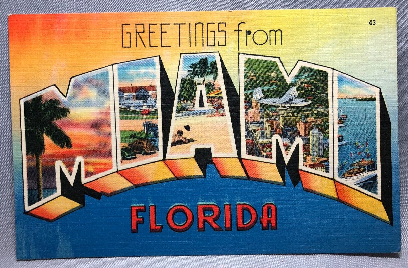 Miami Beach, FL, postcard folder. Linen, c.1940s. 16 images. Florida.