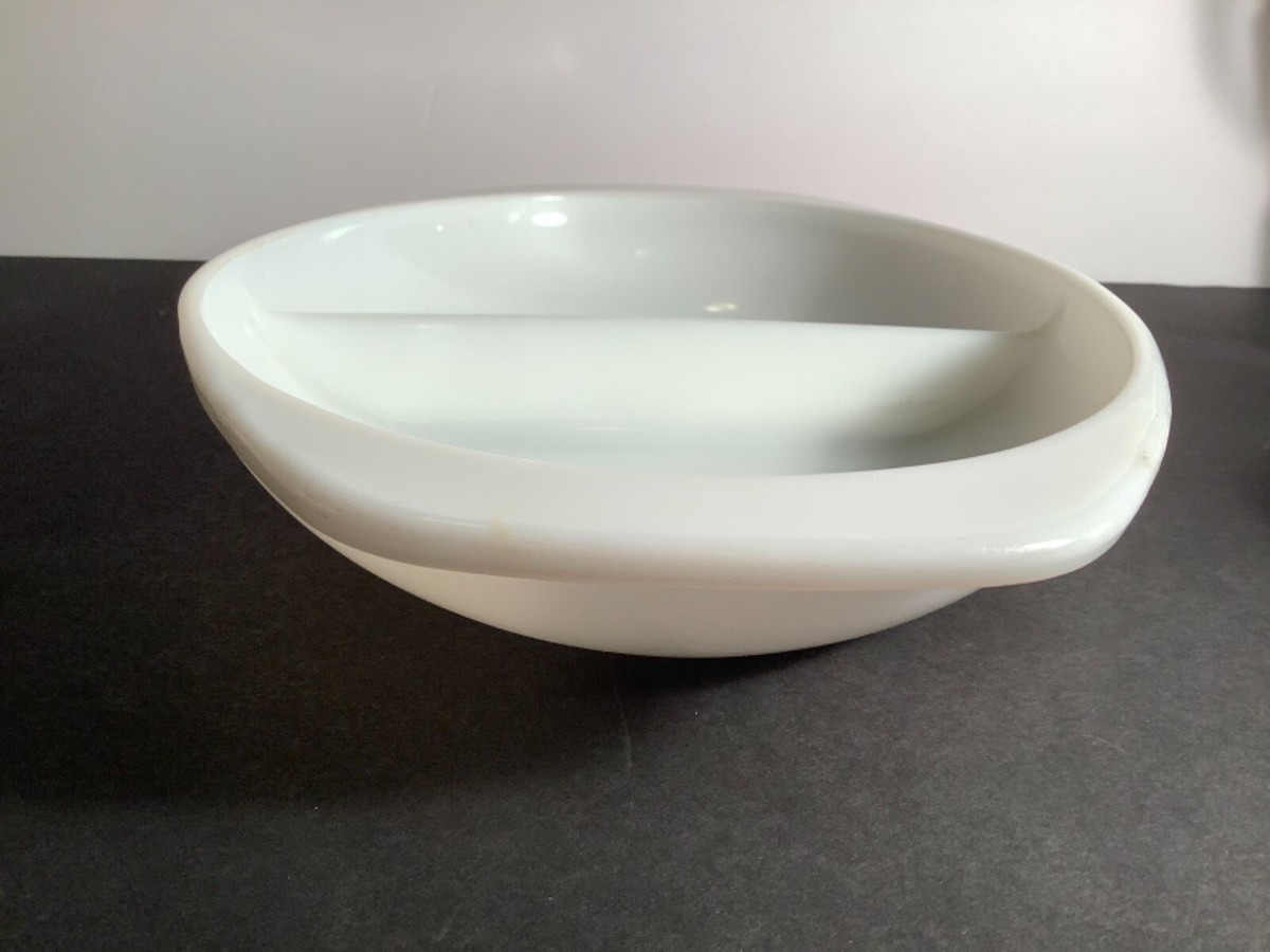 Vintage Pyrex 1063 White Milk Glass 1.5 Quart Oval Divided Serving