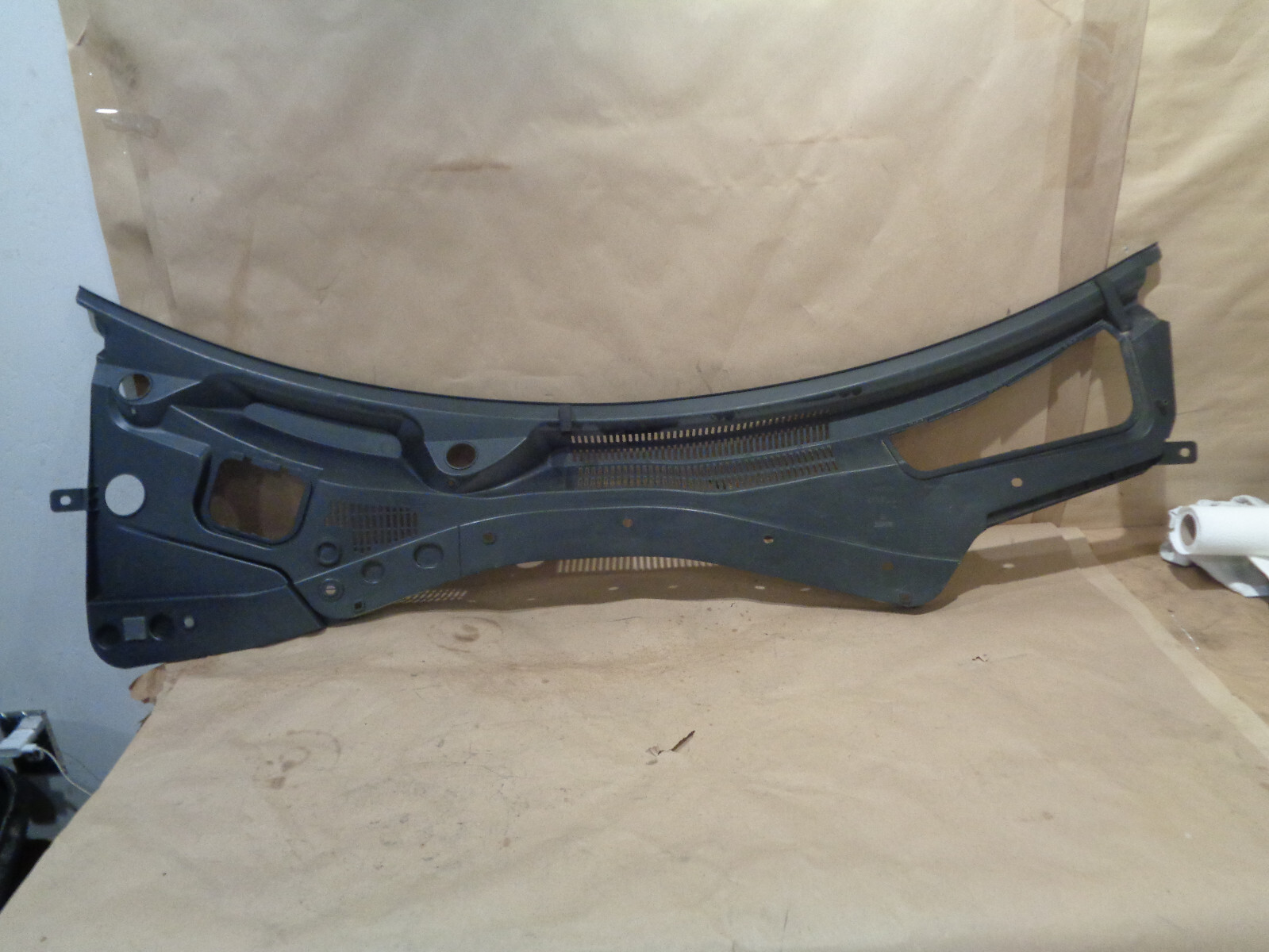Maserati Quattroporte M156 2015 Cowl Vent Panel P/N 670025634