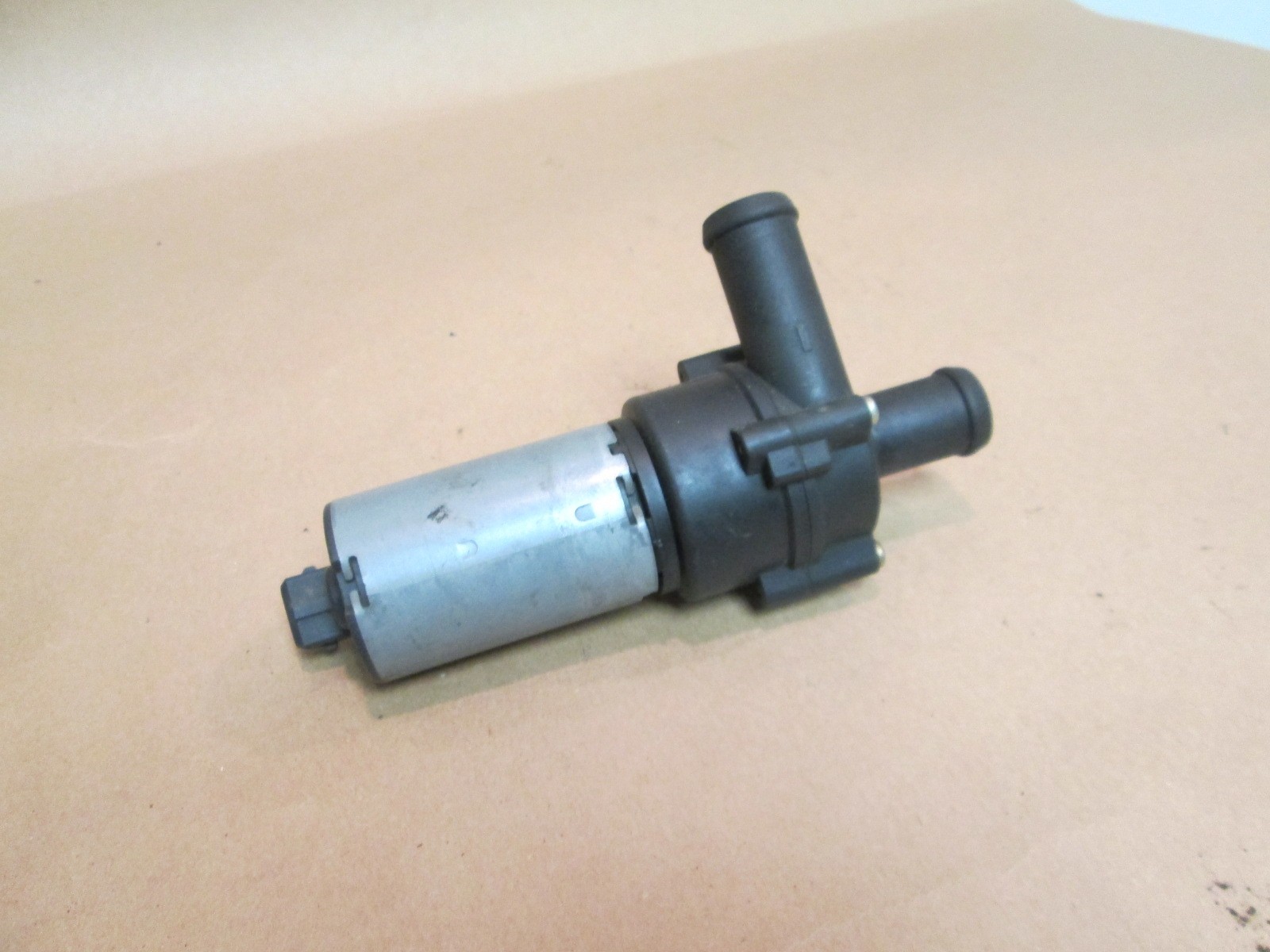 Ferrari 550 599 360 430 - Minimum Water Pump  65460300