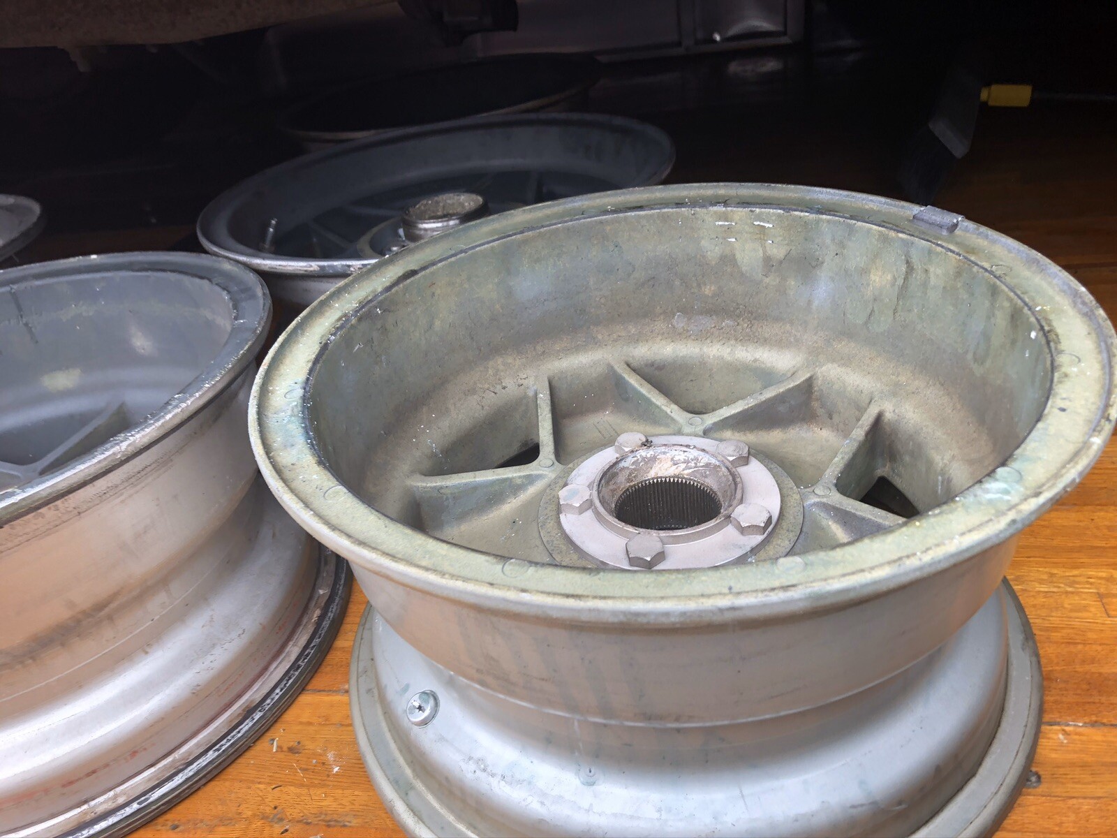 Cromodora cast alloy wheel 7.5x15 in.  Ferrari 365 Daytona 365 GTC/4 365 GT 2+2