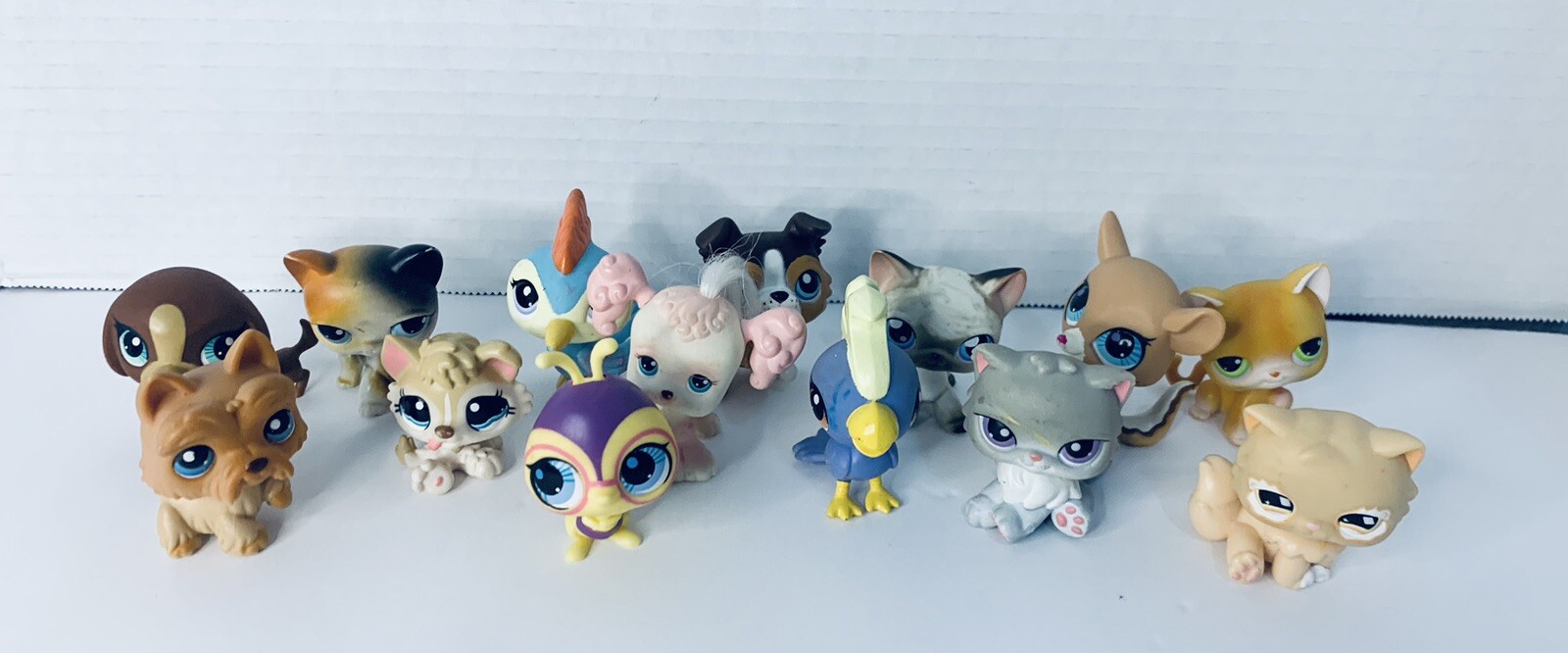 HASBRO : Figurines Littlest Pet Shop figurines avec socles 2 pièces