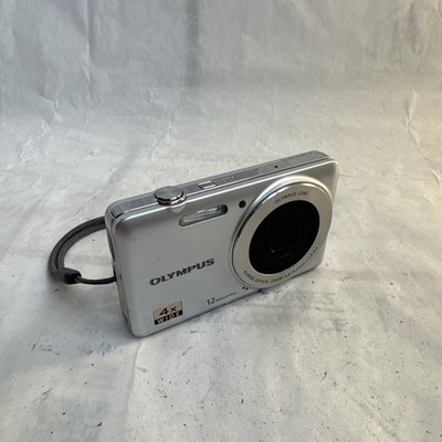 Olympus VG-110 12MP Digital Camera Silver W/ Battery - Tested & Working ! 