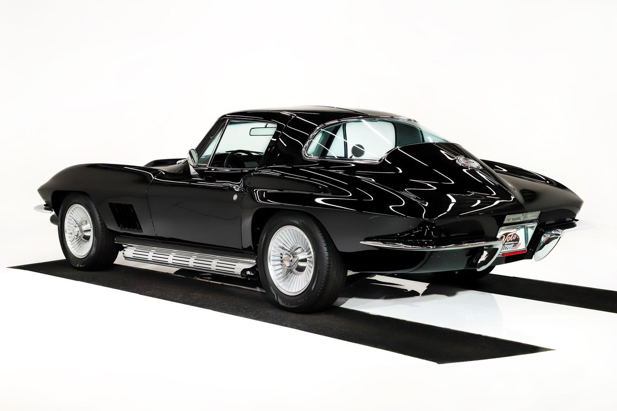 1967 Tuxedo Black Chevrolet Corvette   | C2 Corvette Photo 7