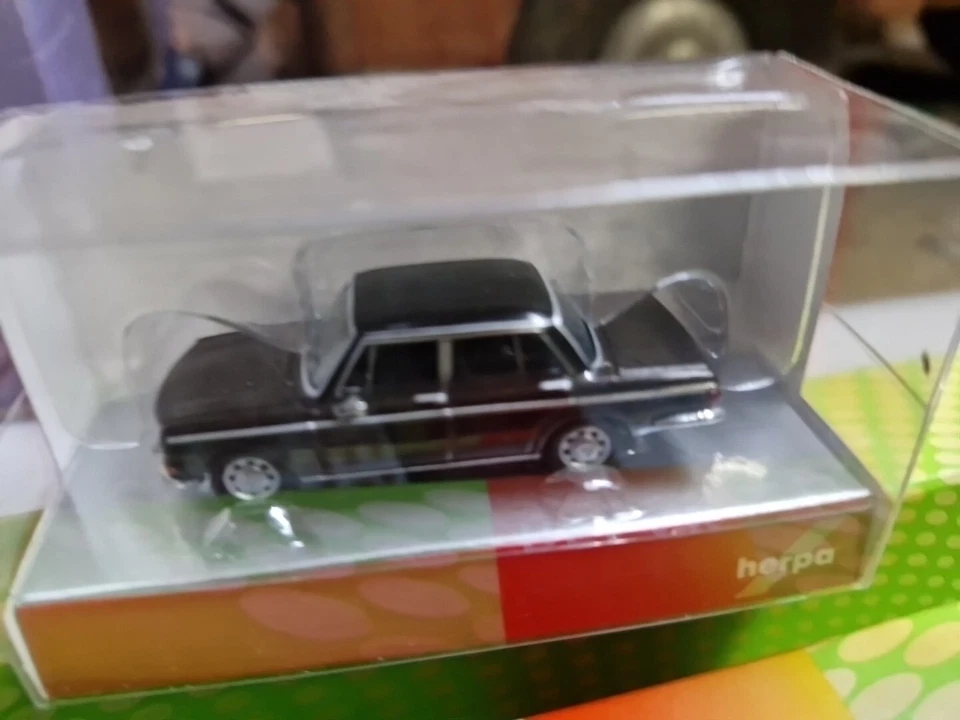 HERPA, SIMCA 1301 spécial cuivre métallisé noir, échelle 1/87, HER430746-002 - Photo 2/4