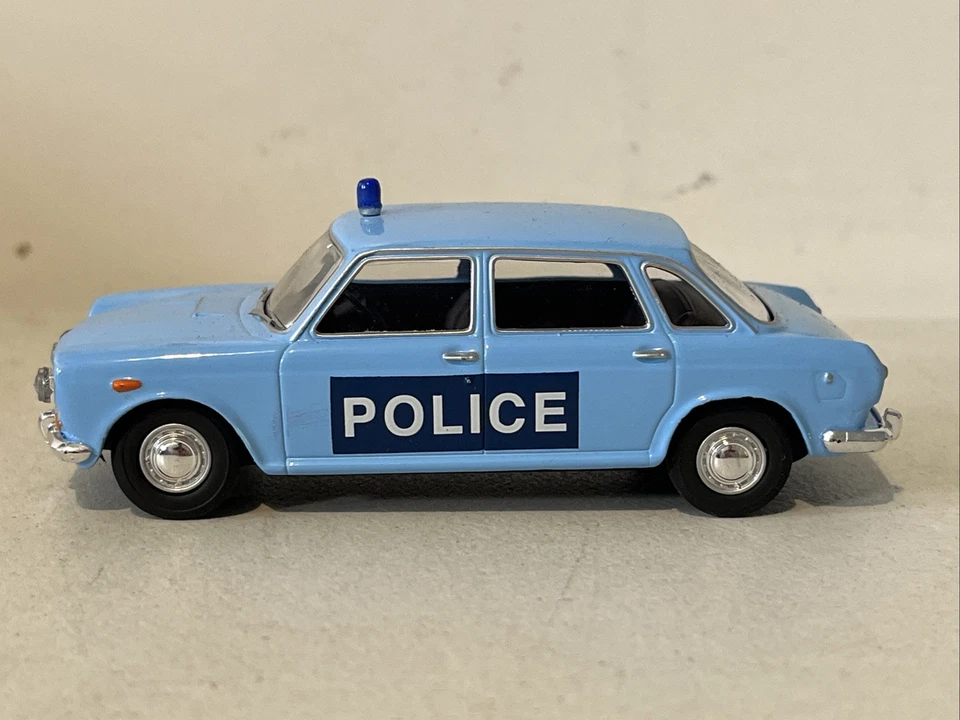 Vanguards 1/43 Scale VA08912 Austin 1800 Mk2 British Airports Police Diecast Car - Image 3 of 4