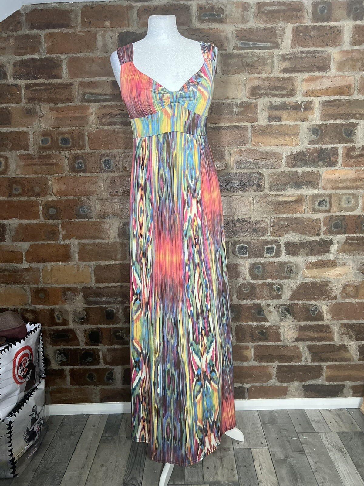 Picture 1 of 9