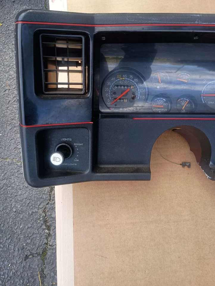 87 88 Monte Carlo SS 1986 tablero medidores velocímetro velocímetro Foto 3 de 4