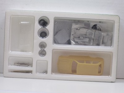 Bausatz Opel Ascona Kombi Voyage 1970-1975 Box Tin Wizard MOA126-0 1:43