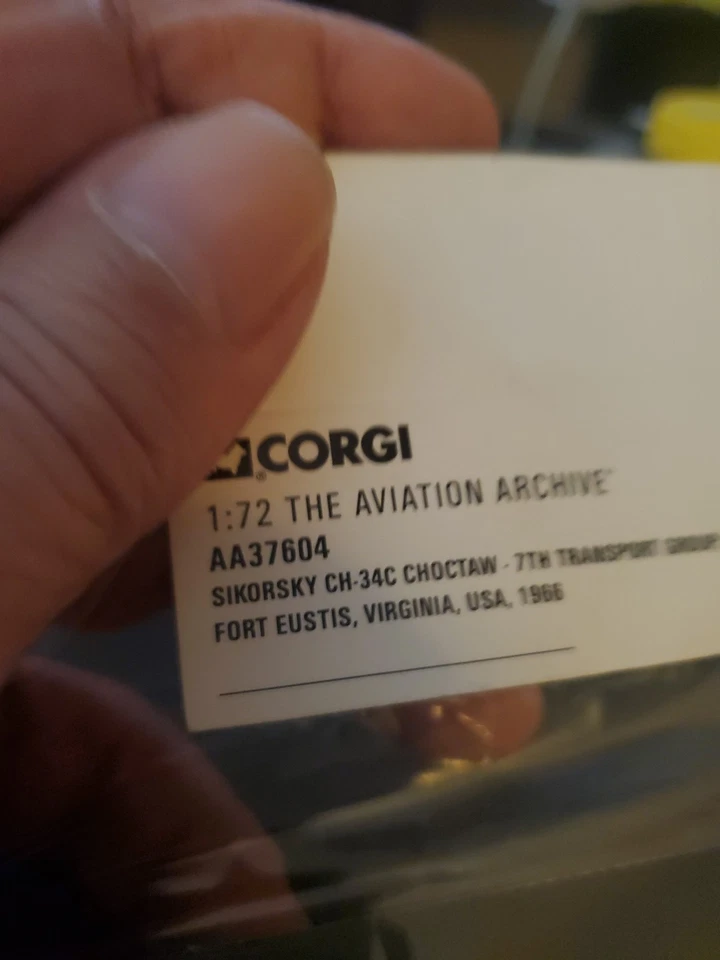 Corgi 1/72 AA37604 Sikorsky CH-34C Chocktaw US Army 7th Transport Group 1966 - Image 3 of 4