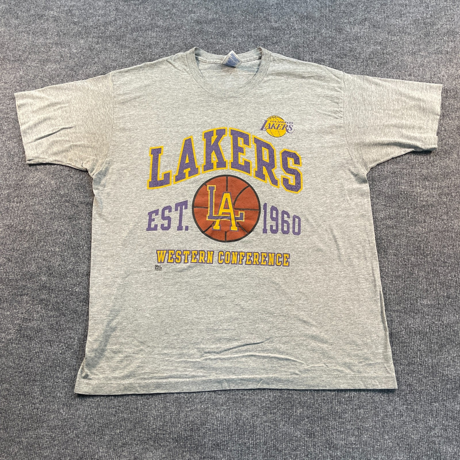 Vintage Los-Angeles Lakers Basketball Shirt XL 25x30 Gray Pro-Player
