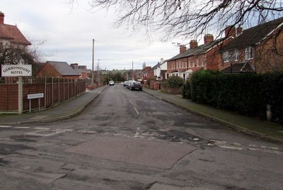 Foto 6x4 Weston Grove, Ross-on-Wye auf der Ostseite der Ryefield Road. su c2017