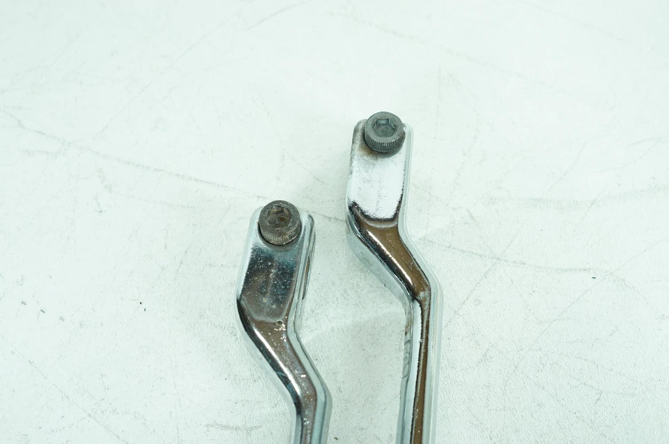 Harley Touring Electra Glide Ultra 2011 FLHTK palanca de cambios OEM pedal Foto 4 de 4