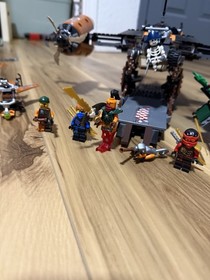 LEGO NINJAGO: Misfortune's Keep (70605)