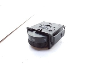 VW PASSAT B3/B4 3A2, 35I Schalter zur Einstellung der Scheinwerferhöhe 11833940