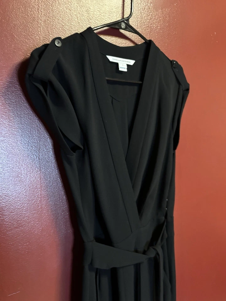 Macacão Feminino Diane Von Furstenberg Purdy Wrap Tamanho 2 Preto Manga Curta - Imagem 4 de 4