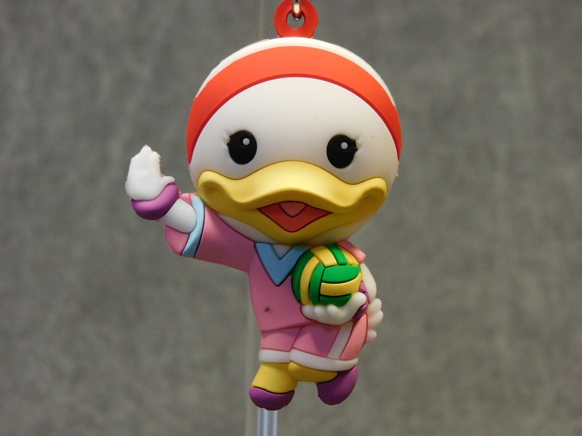 Disney Sports NEW * Daisy Volleyball Clip * Blind Bag Open Series