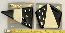 2 VTG NOS MEDICI Brooches Black Cream Abstract Acrylic Chunky 90s Style Bold Pin