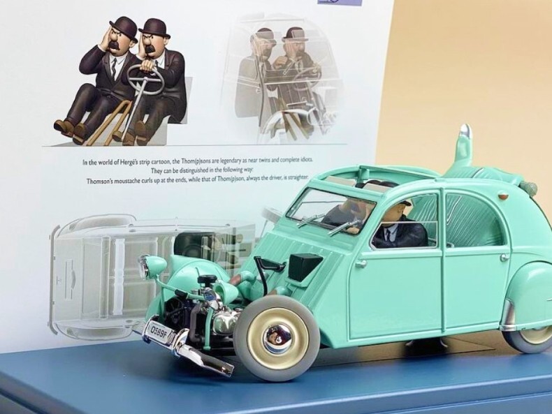HERGE TINTIN THE SMASHED-UP CITROEN 2CV #11 Car Figure 1/24