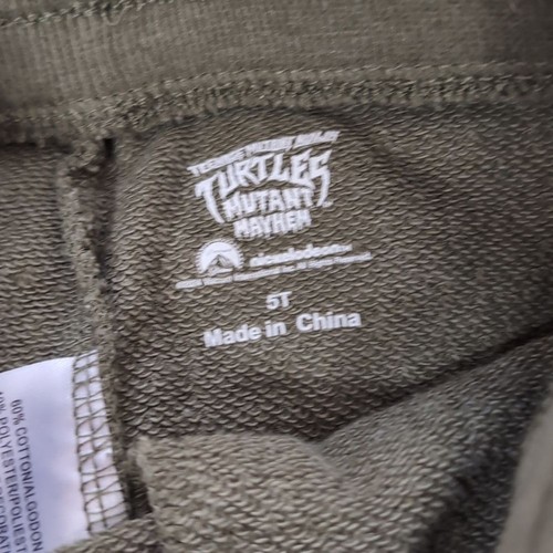 Boy's 5T-ish Clothing Bundle - Picture 3 of 12