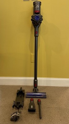 Dyson V7 Trigger Cordless Vacuum Cleaner W/Attachments & Charger