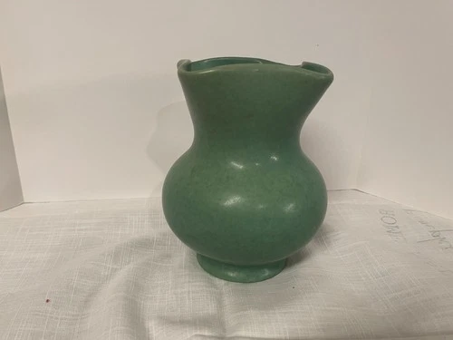 Red Wing Rumrill  Matte Green Vase