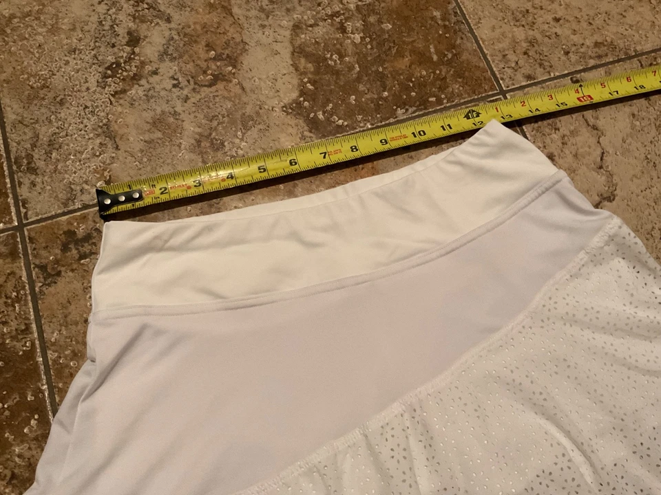 LIJA БЕЛЫЙ ТЕННИС/ПИКЛБОЛ SKORT (РАЗМЕР МАЛЕНЬКИЙ) - Изображение 3 из 4