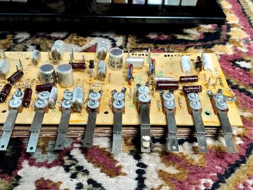 CONN Preamps, Bass Levels, Voice & Control Switches, P.C. Board & Cover Molding - Picture 10 of 12