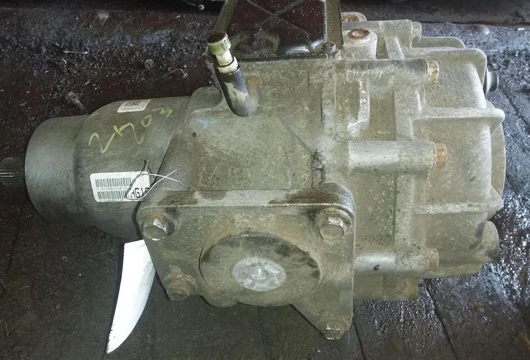 2015-2017 Chrysler 200 Rear Differential Carrier Assembly - Image 2 of 4