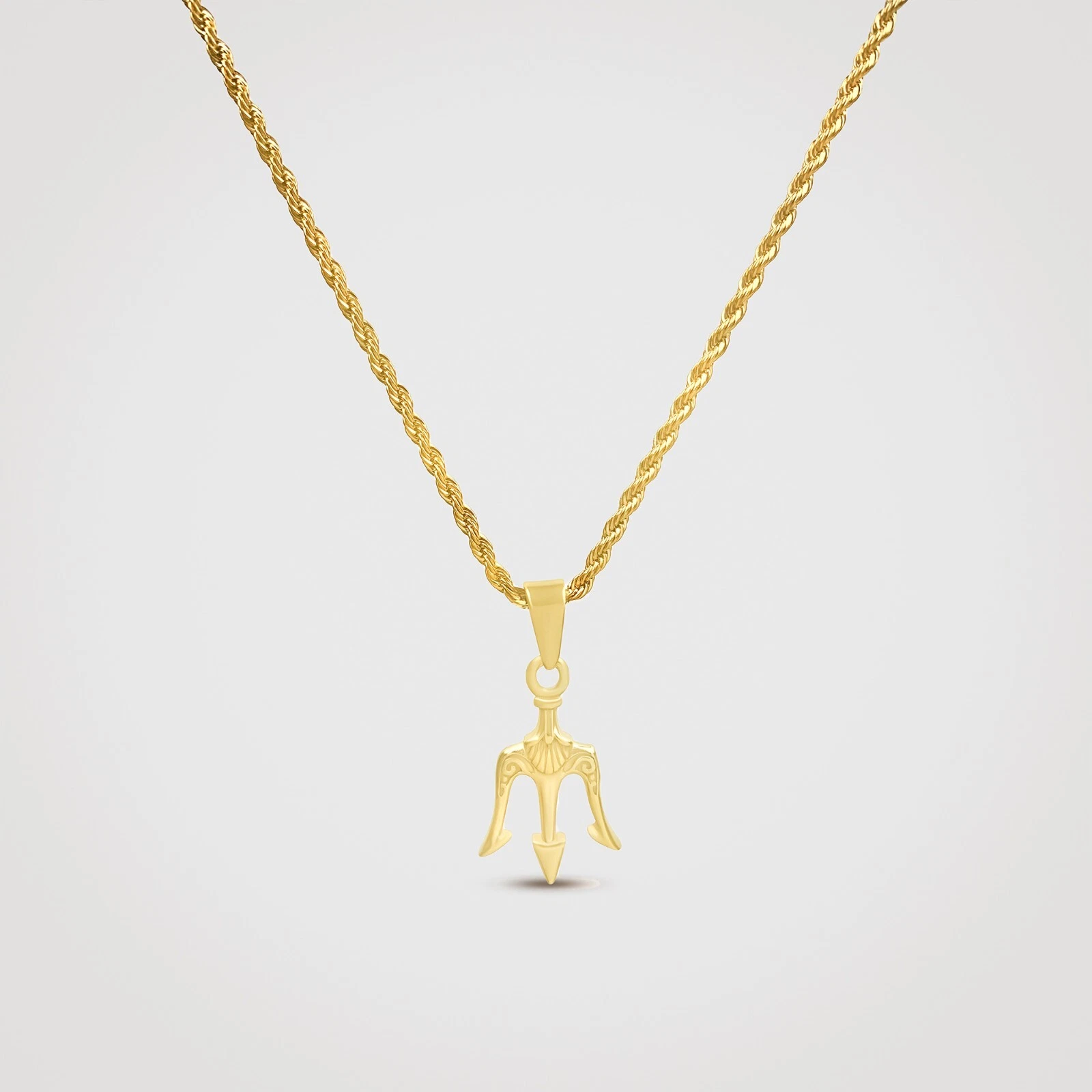 Collier pendentif Trident de Neptune en or 18 carats   Bijoux faits main inspirés de l'océan