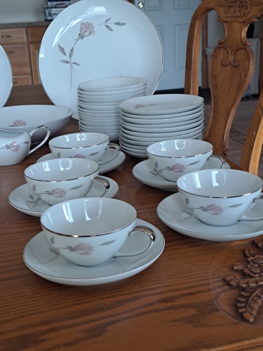 Mikasa Fine Porcelain China Primrose 8194 Pattern 87 Piece