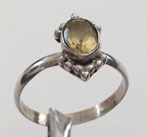 Vintage Unbranded Old Estate Sale Sterling Silver Yellow Gem Size 7 Ring