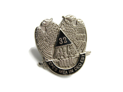 Spes Mea In Deo Est Pin 32 Triangle Bird Crest Etched Gold Tone