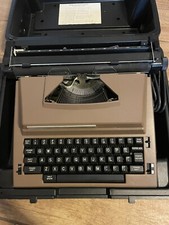 Royal Epoch Manual Portable Typewriter With Hard Case  thumbnail