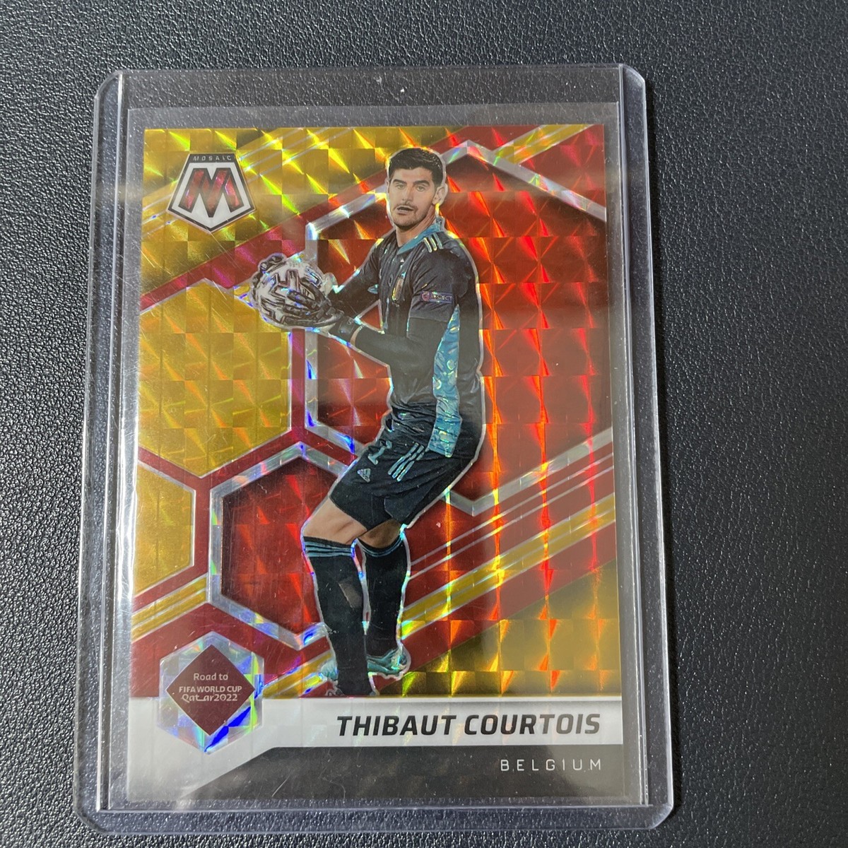 2022 panini World Cup Prizm Mosaic Thibaut Courtois Gold Prizm 81