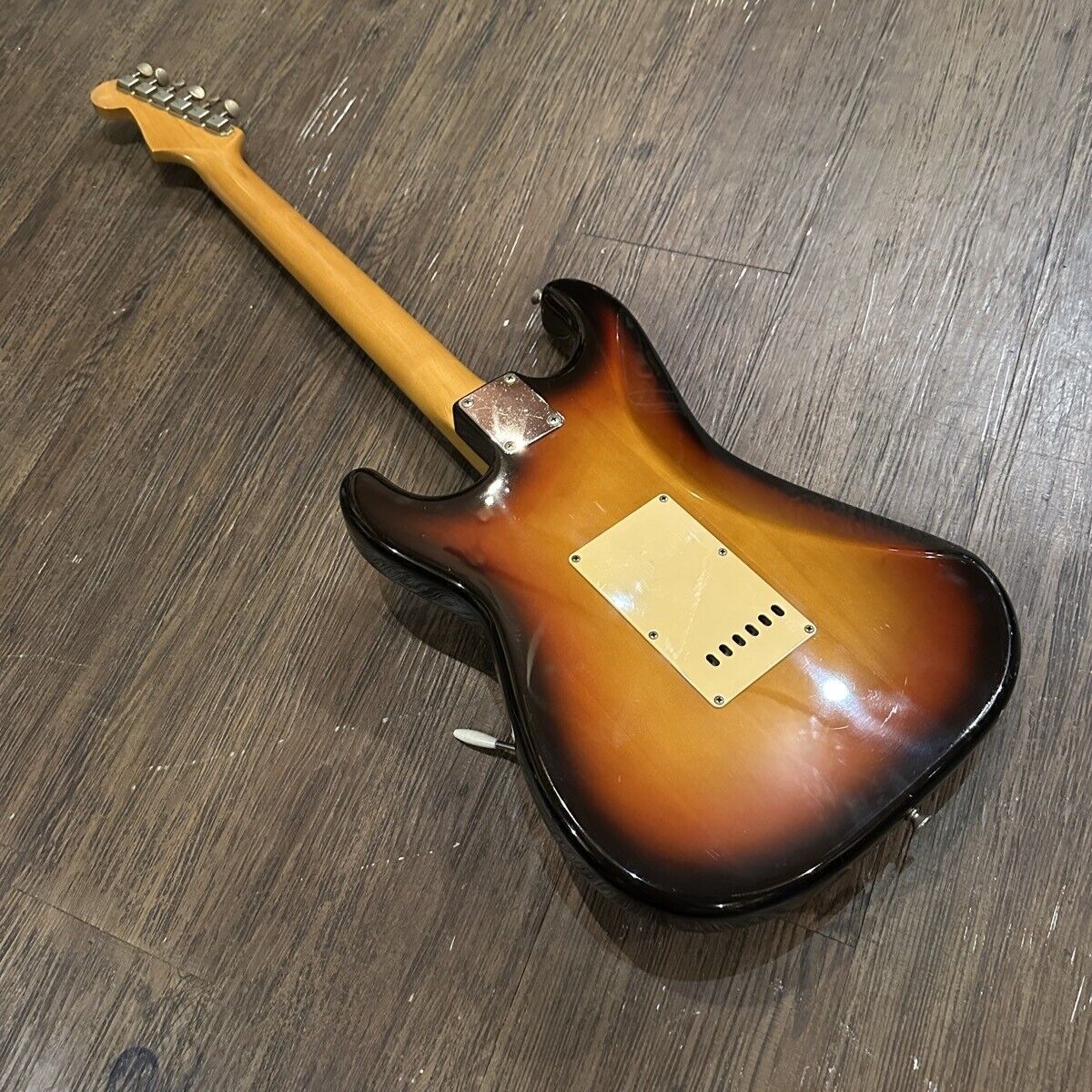 Used 1993-1994 Fender Japan / Fujigen ST-62 Sunburst MIJ Used 1993-1994 Fender Japan / Fujigen ST-62 Sunburst MIJ