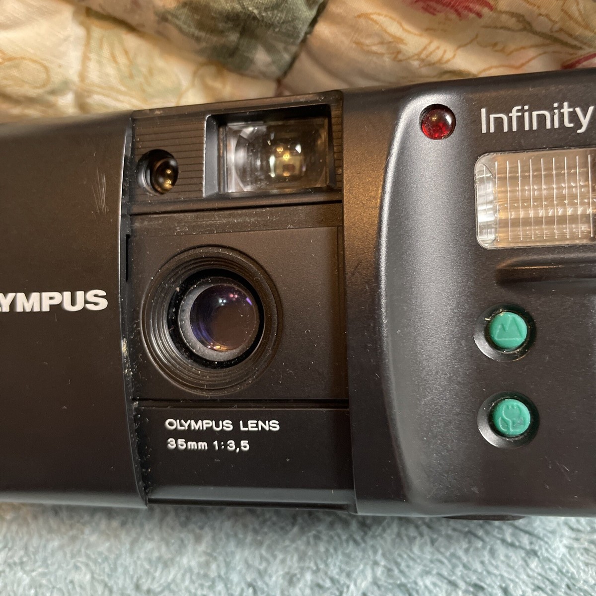 オリンパス Infinity S (35mm 3.5 Point) Olympus Infinity S — Jamelle Bouie