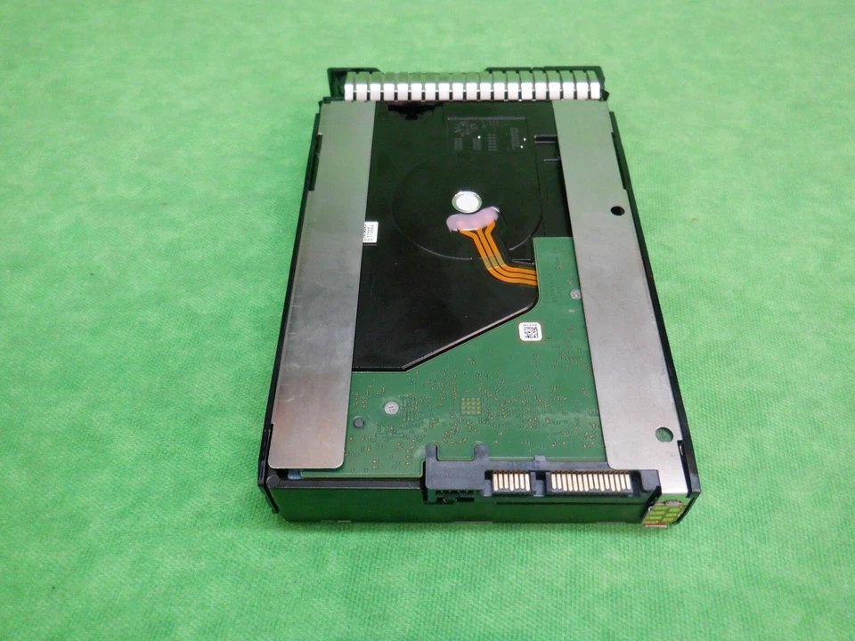 HP 819200-001 HPE 8TB SATA DS 6G 7.2K 3.5" HDD 820033-001 MB8000GFECR - Image 4 of 4