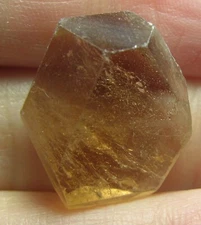 32.95ct Pakistan Natural Rough Browny Peach Topaz Crystal Specimen 6.60g 21mm