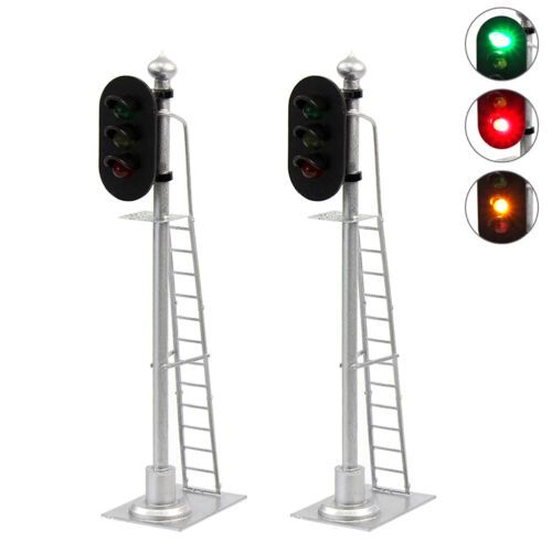 2 Stück O Stärke 1:43 Modelleisenbahn Block Signale 3-Lichter grün gelb rot Leiter - Bild 1 von 6