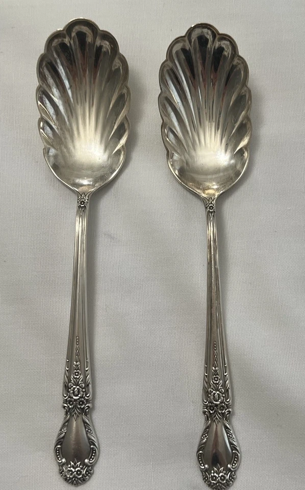 International BROCADE ESTERLINA) Plata Azúcar Shell 2 cucharas 6" largo sin mono Foto 2 de 4