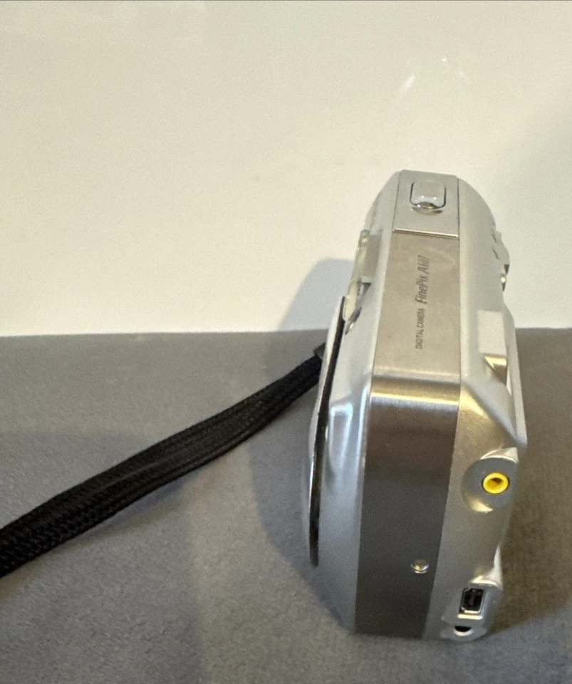 FUJIFILM FINEPIX A607 COMPACT DIGITAL CAMERA 6MP DIGITAL CAMERA 3 X OPTICAL ZOOM, photo 4 of 5