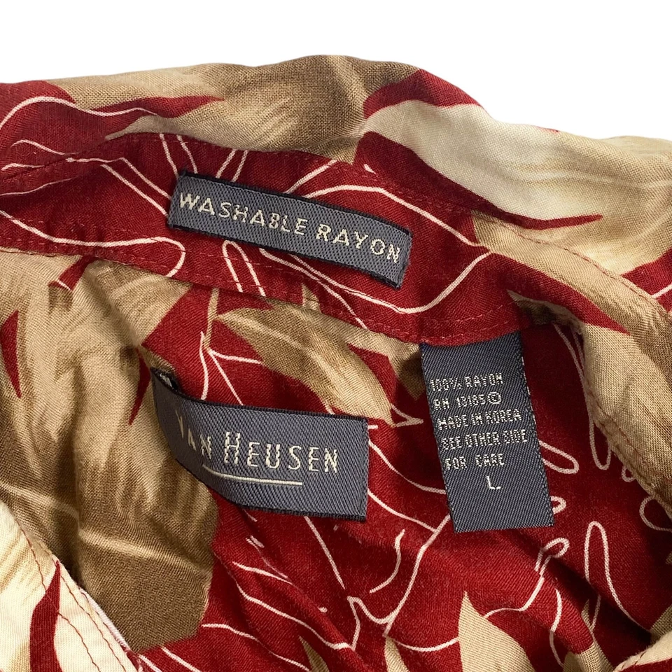 Camisa Aloha Van Heusen Grande Con Hojas Tropicales Florales Rojas Y Doradas - Imagen 4 de 4