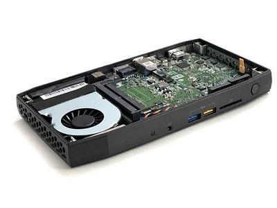 Intel NUC6i7KYK  Skull Canyon  Mini PC i7-6770HQ |''NO BOTTOM CASE COER''