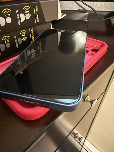 Apple iPhone 13 256gb Blue Unlocked With Accessories - Afbeelding 5 van 9
