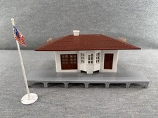 BACHMANN PLASTICVILLE - Vintage 027 Scale Suburban Station 1911 T