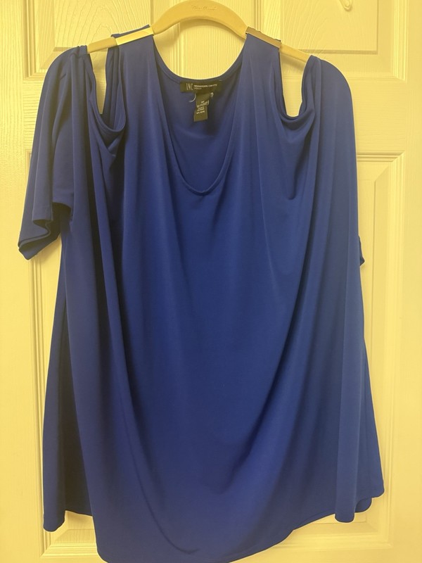 womans INC Blue Cold Shoulder 3x Top