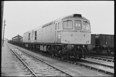 BR Class 33 Cromptons 33064 Leading on Cargo Westbury 1982 B&W 35mm Negativ